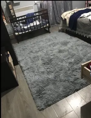 Fluffy Center Rug