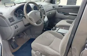 Toyota Sienna 2005 Gray