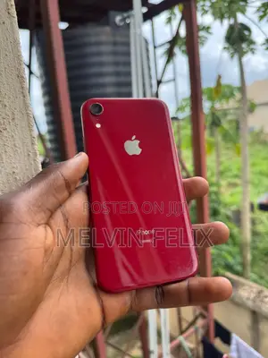 Apple iPhone XR 128 GB Red