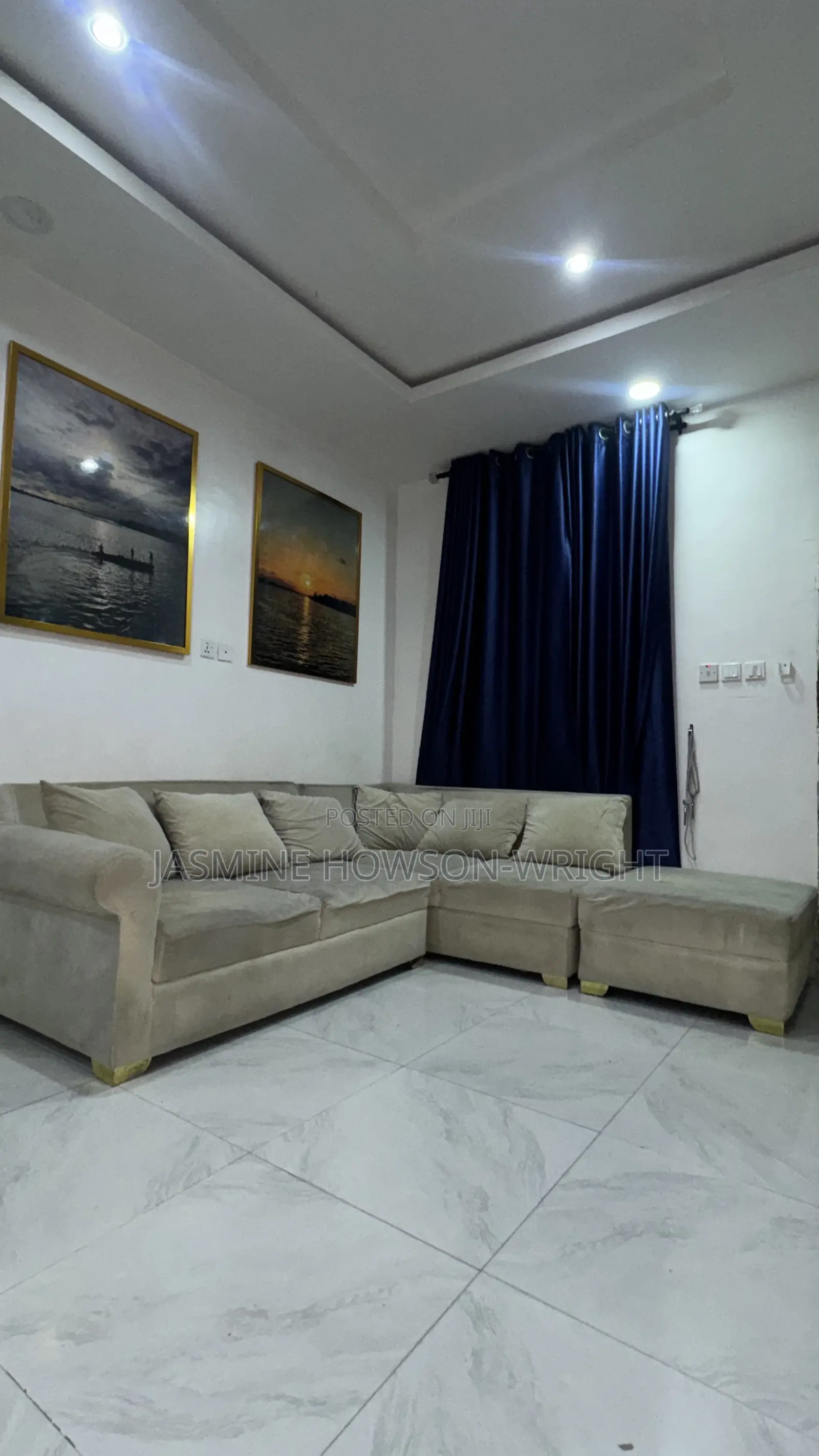 5seater L-Shaped Sectional Sofa + 6 Pillows
