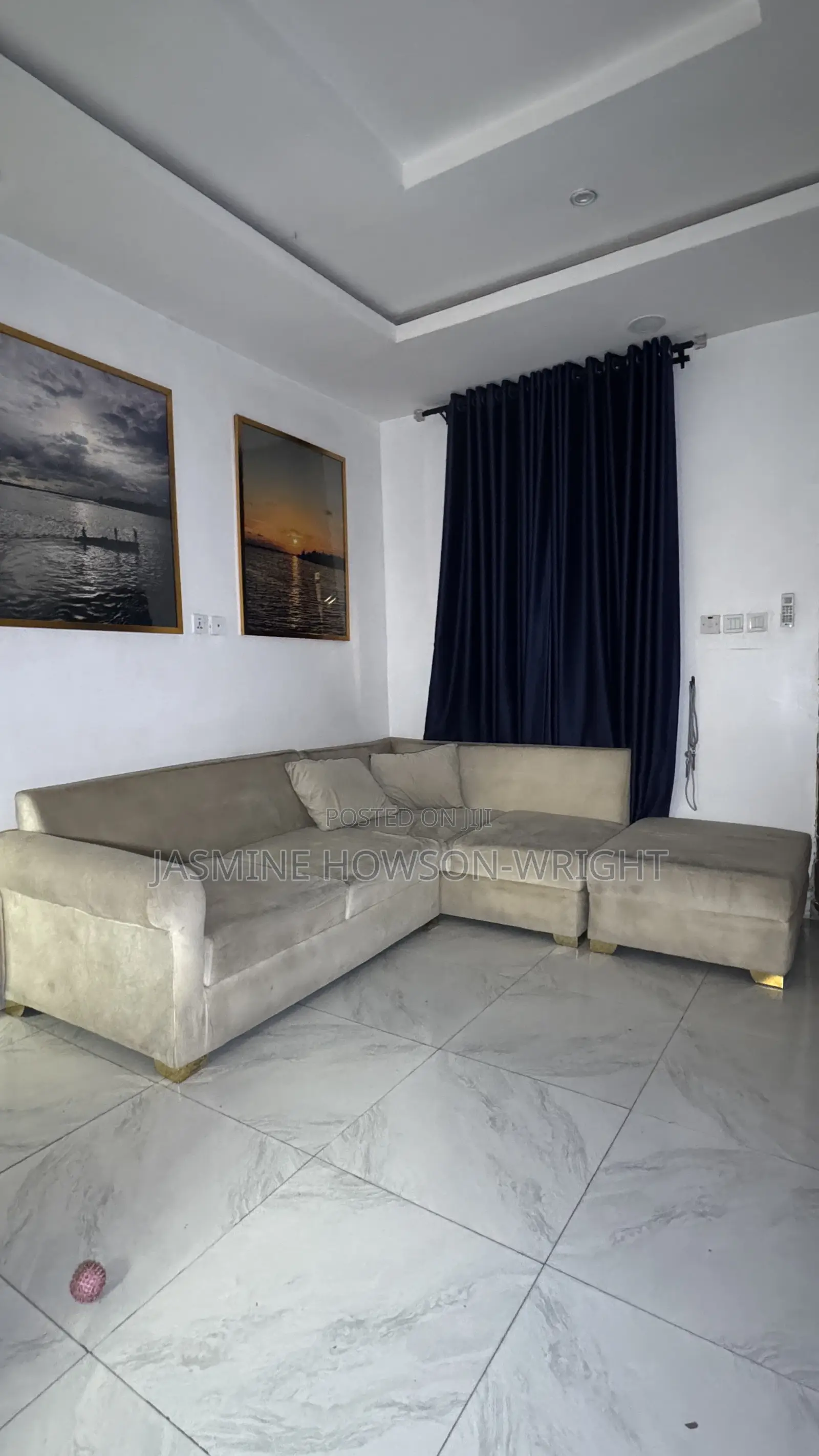 5seater L-Shaped Sectional Sofa + 6 Pillows