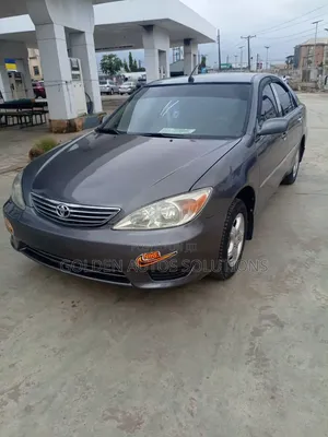 Toyota Camry 2004 Gray