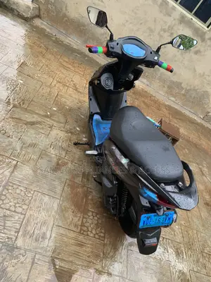 SYM Fnx 125 2021 Brown