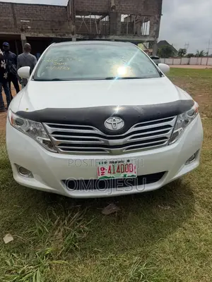 Toyota Venza V6 AWD 2010 White