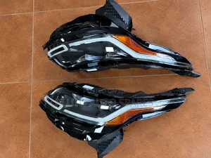 Range Rover Velar 2018–2020 Quality Headlights Set