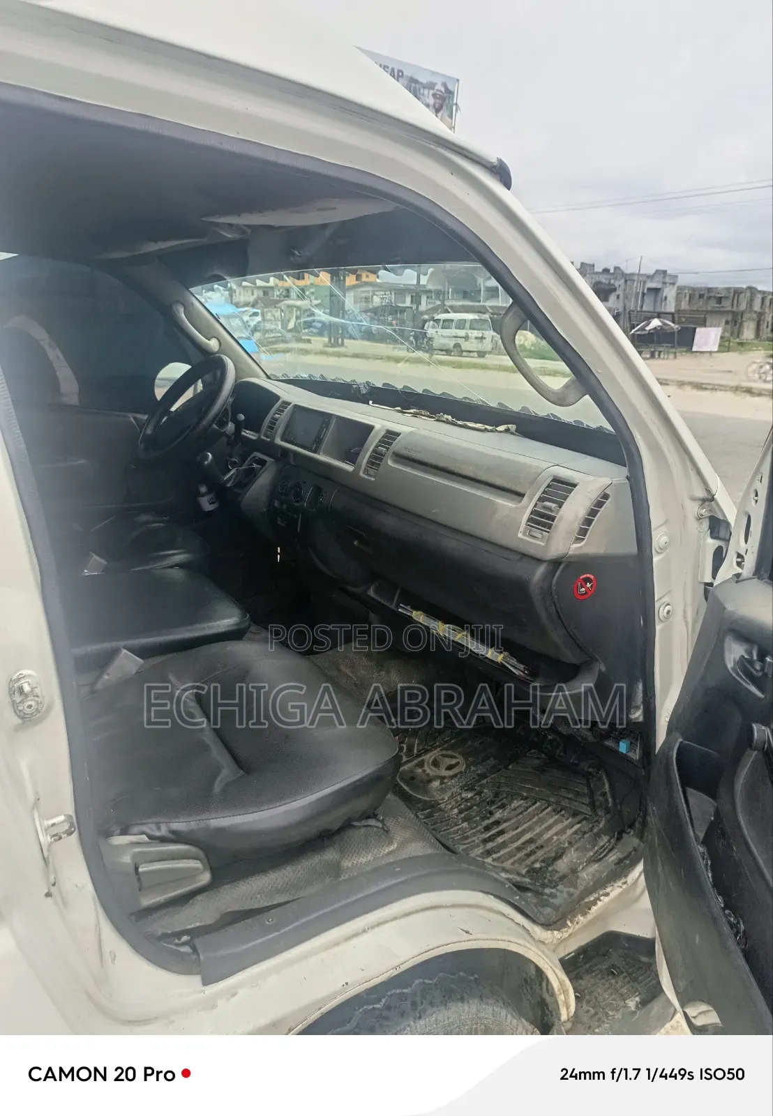 Toyota HiAce 2002 White