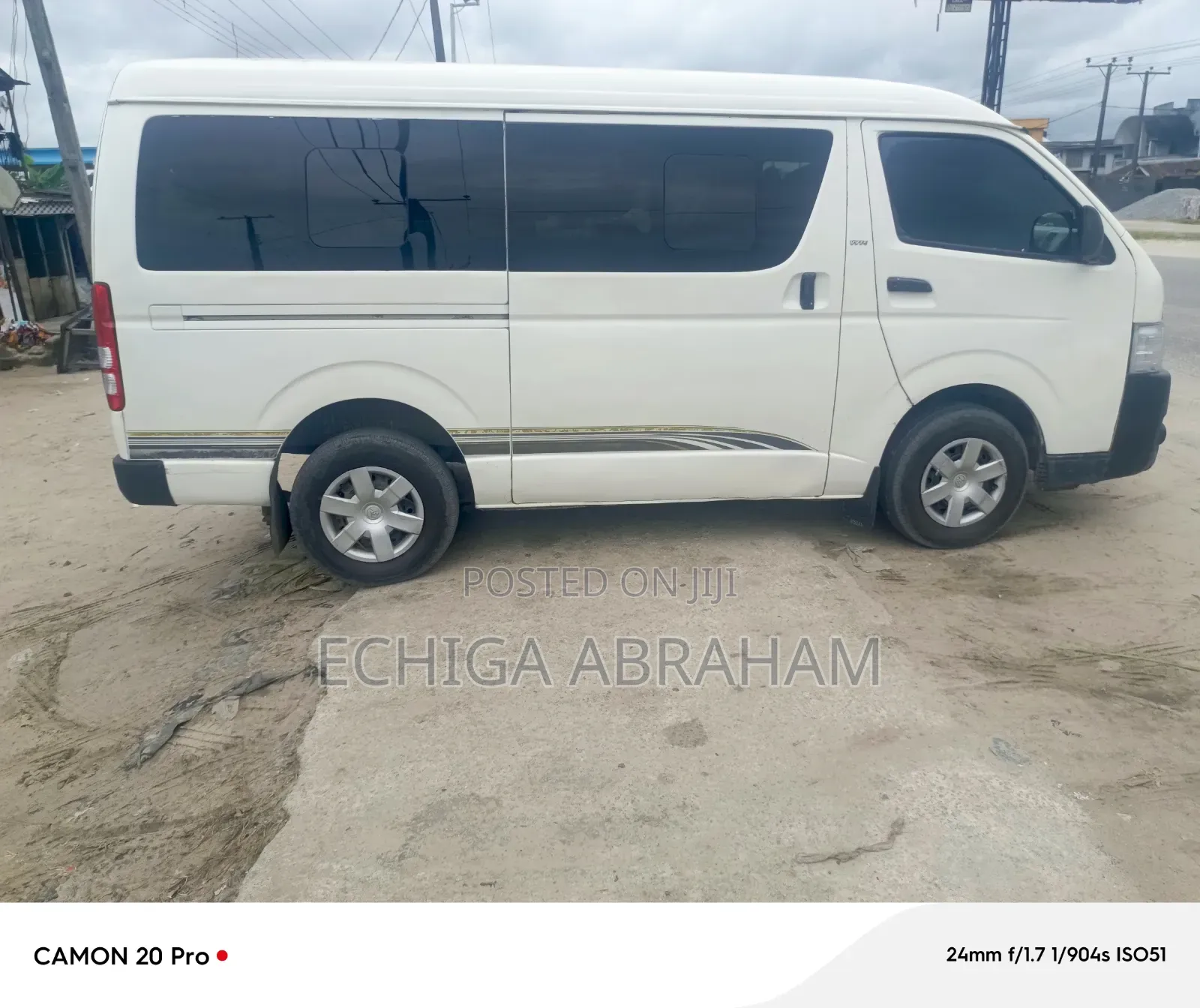 Toyota HiAce 2002 White