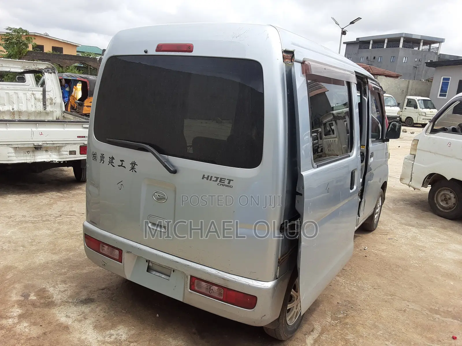 Daihatsu Hijet 2012 Silver
