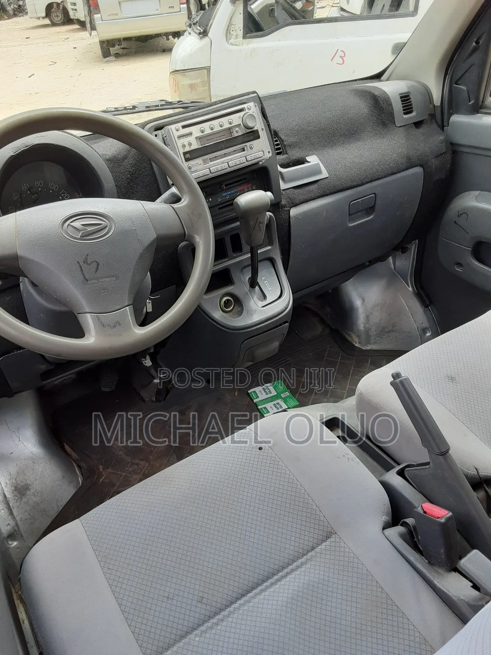 Daihatsu Hijet 2012 Silver
