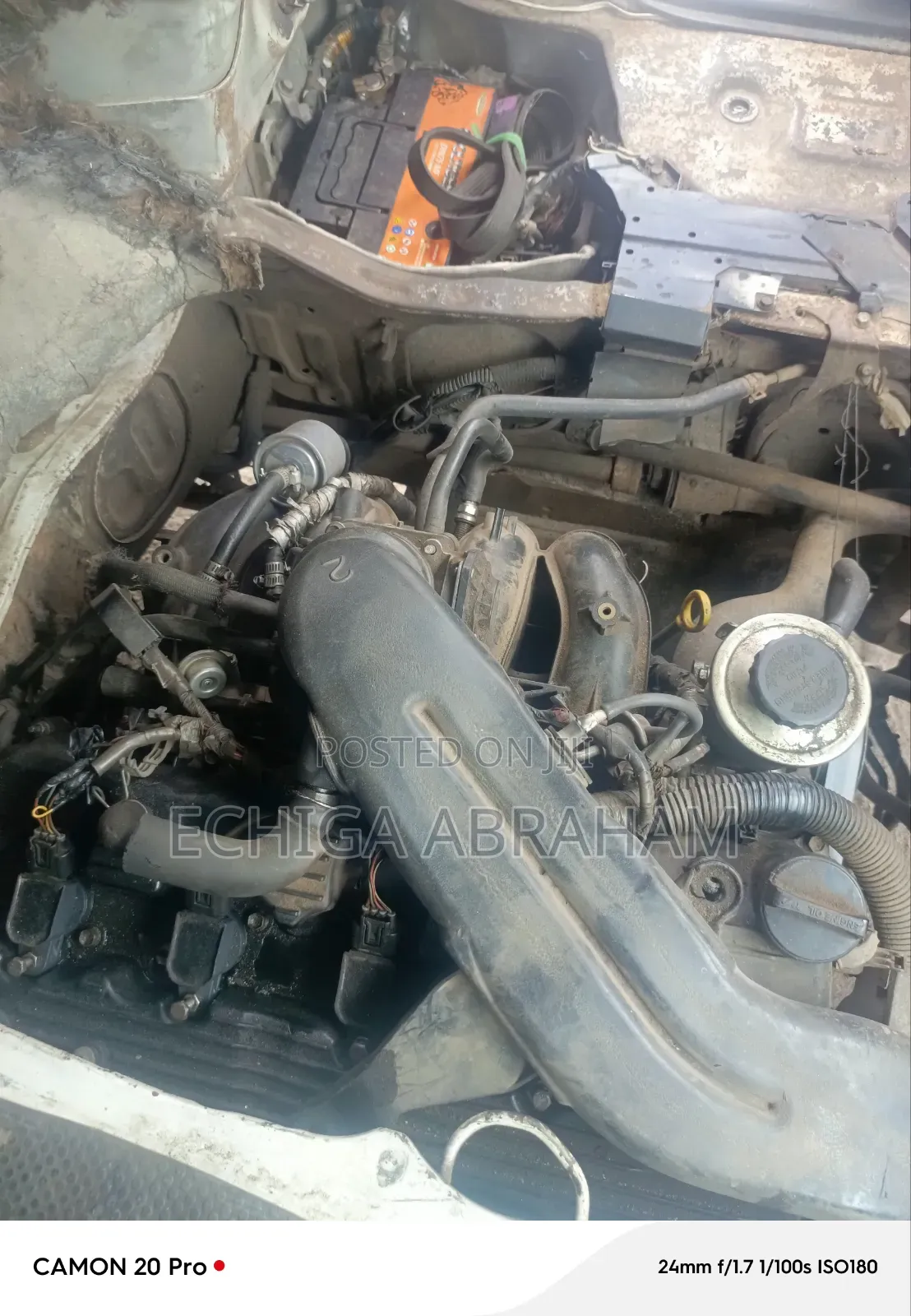 Toyota HiAce 2002 White