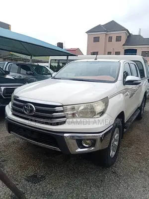 Toyota Hilux Revo Double Cab Petrol 2.7 AWD 2016 White