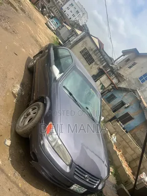 Toyota Camry Automatic 1999 Gray