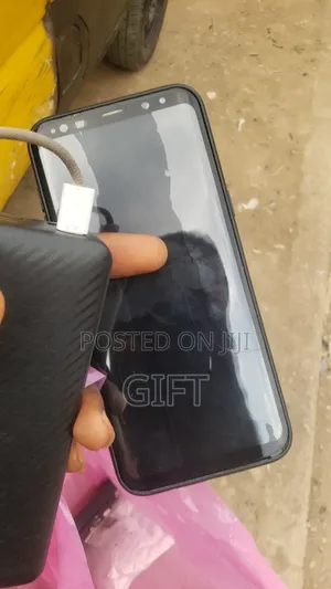 Samsung Galaxy S8 Plus 64 GB Gold