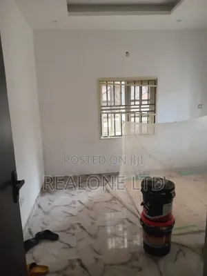 Mini Flat in Ikota for rent