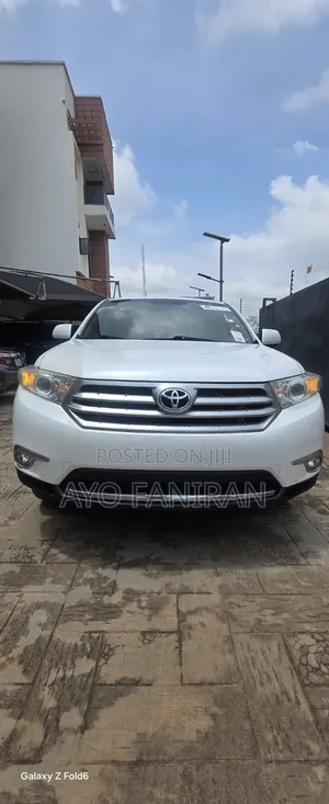 Toyota Highlander SE 3.5L 4WD 2013 White