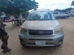 Toyota RAV4 Automatic 2003 Silver