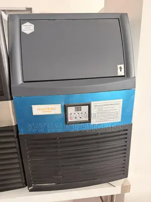 Ice Cube Machine (40 Cubes )