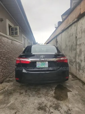 Toyota Corolla 2015 Black