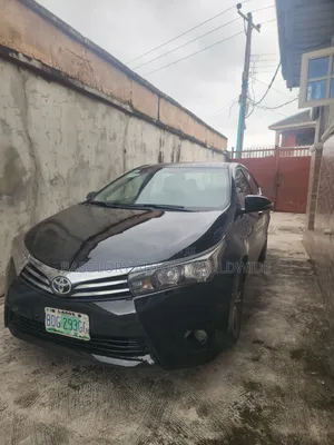 Toyota Corolla 2015 Black