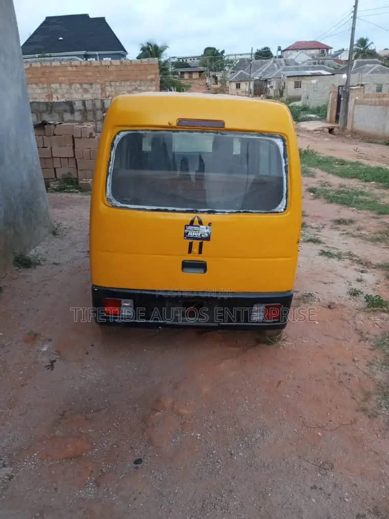 Suzuki Every 2004 Yellow