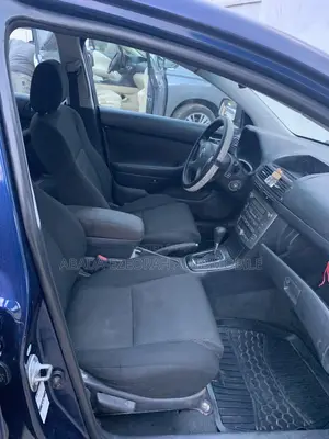 Toyota Avensis 2.0 Advanced Automatic 2010 Blue