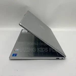 New Laptop HP 15-fd0290ns 16GB Intel Core i7 SSD 1T