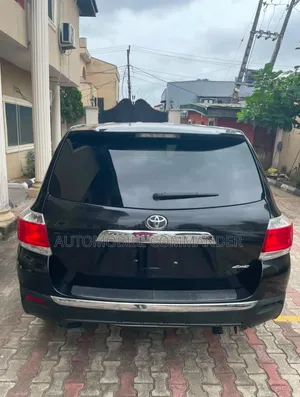 Toyota Highlander 2013 Black