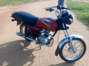 Bajaj Boxer 100 2021 Red