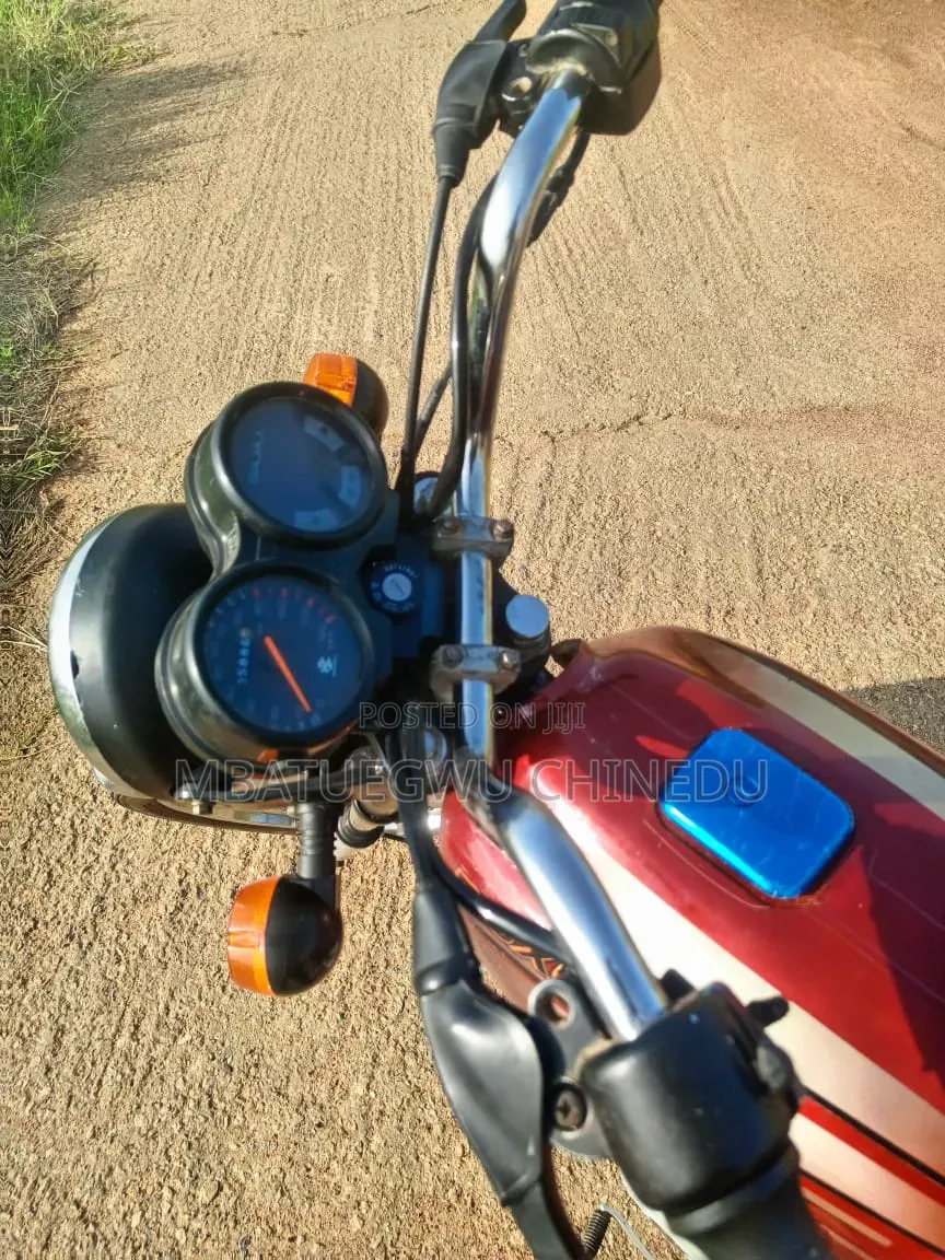 Bajaj Boxer 100 2021 Red