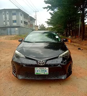 Toyota Corolla LE ECO w/Package 1 4dr Sedan (1.8L 4cyl CVT) 2017 Black