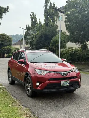 Toyota RAV4 XLE AWD (2.5L 4cyl 6A) 2016 Red