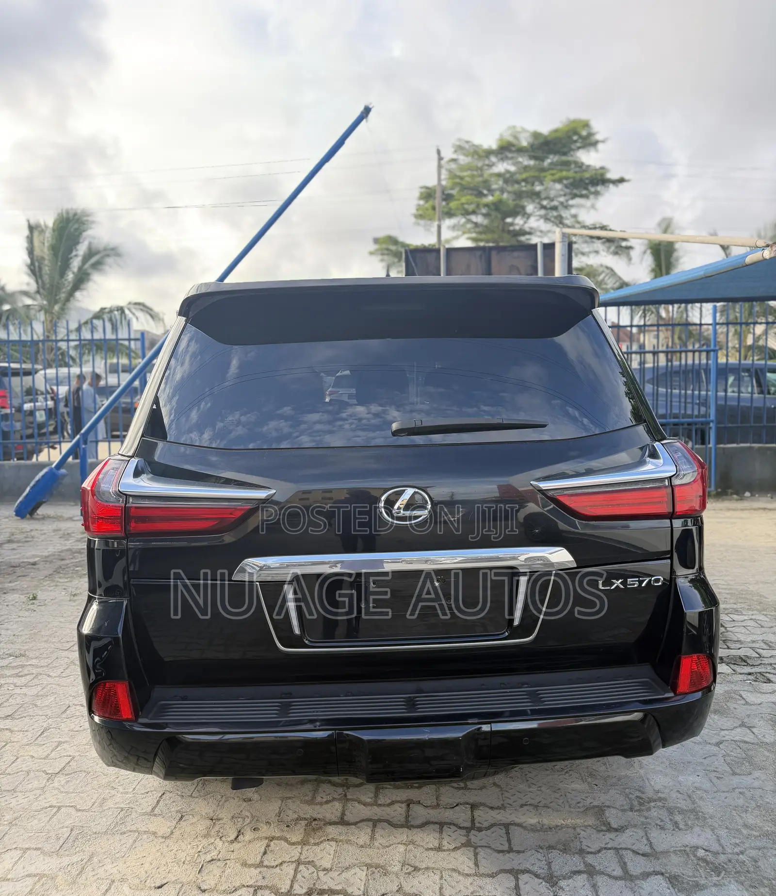 Lexus LX 570 AWD 2018 Black