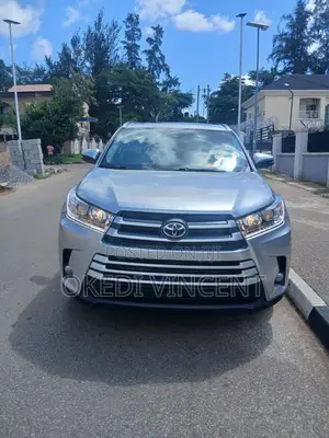 Toyota Highlander 2017 Silver