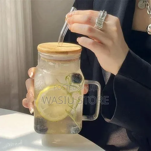 Glass Cups With Bamboo Lids and Glass Straws