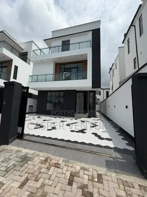 5bdrm Duplex in Chevron for sale