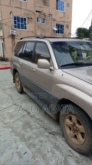 Lexus LX 470 AWD 2001