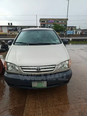 Toyota Sienna LE 2001 Silver