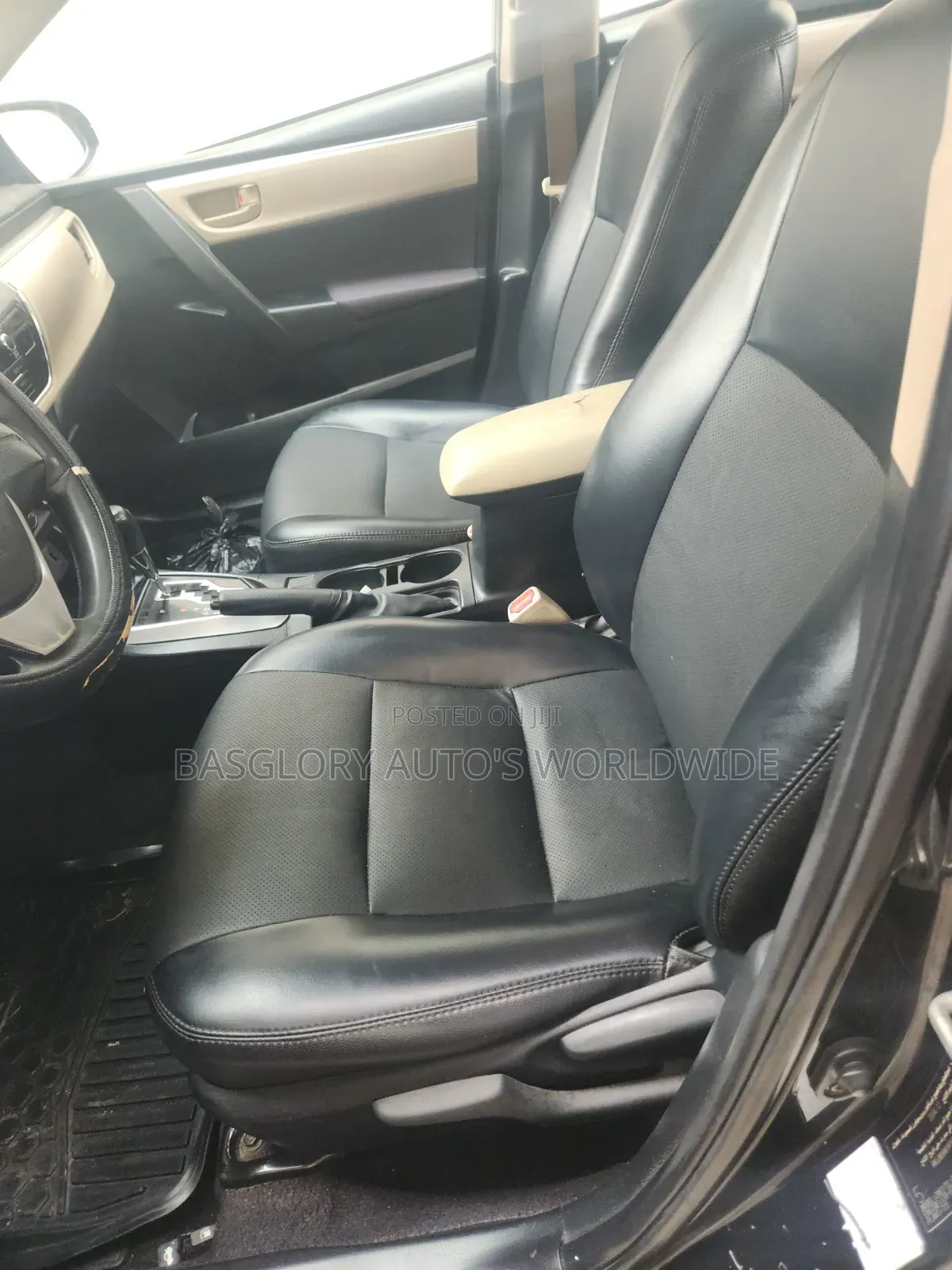 Toyota Corolla 2015 Black