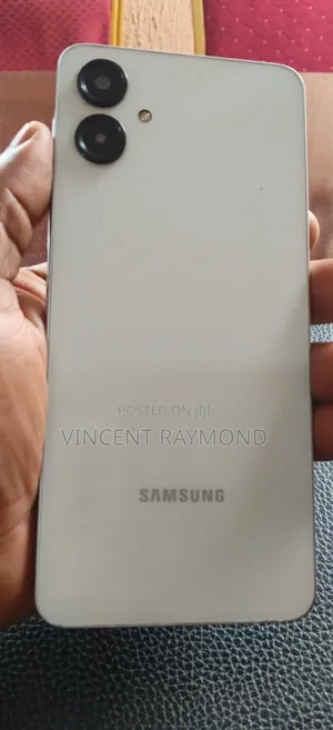 Samsung Galaxy A06 128 GB White