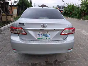 Toyota Corolla 2012 Silver