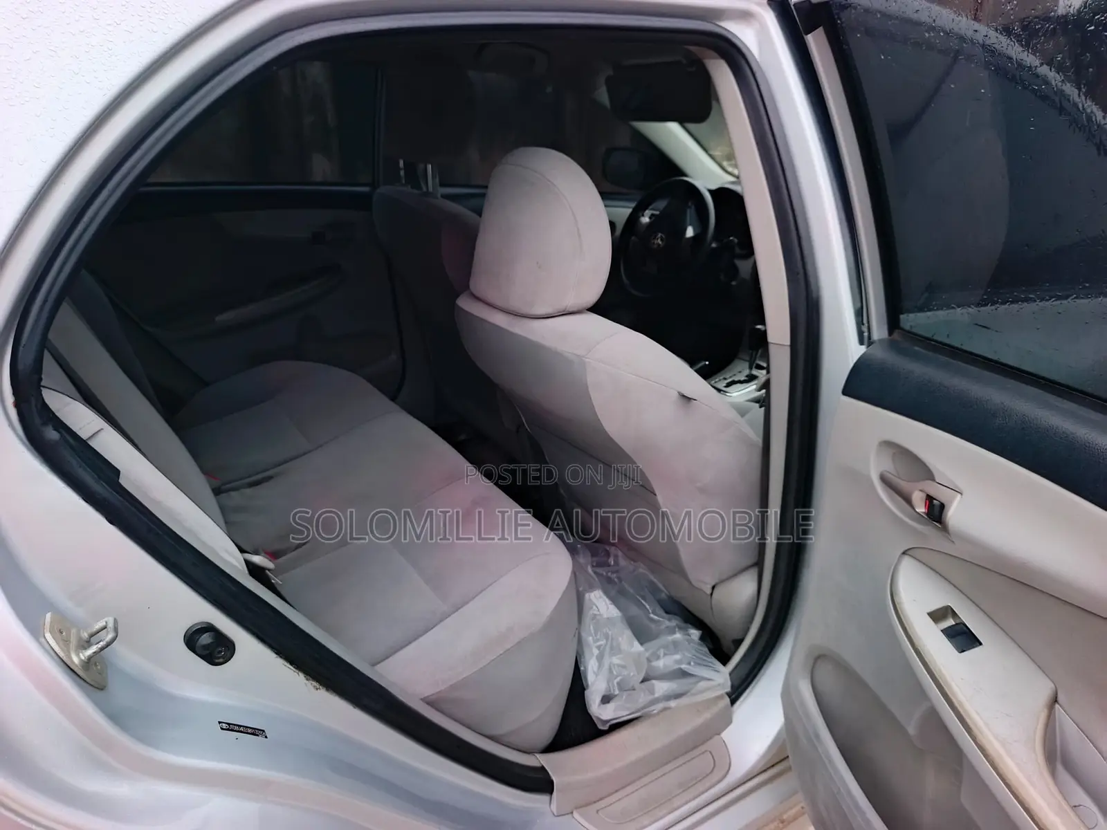Toyota Corolla 2012 Silver