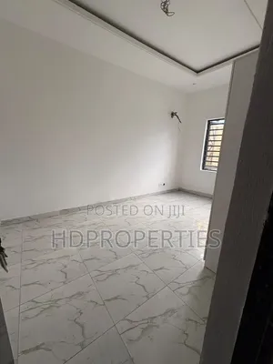 1bdrm Shared Apartment in Abudu Court, Lagos Island / Lagos Island