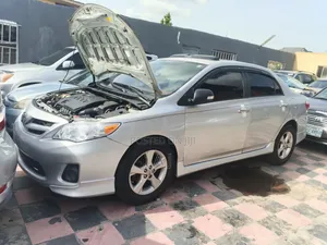 Toyota Corolla 2012 Silver