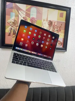 Laptop Apple MacBook Pro 2017 8GB Intel Core i5 SSD 256GB