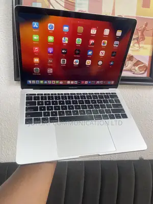 Laptop Apple MacBook Pro 2017 8GB Intel Core i5 SSD 256GB