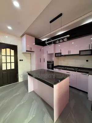 3bdrm Block of Flats in Ibadan for rent