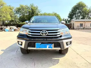 Toyota Hilux 2015 Black