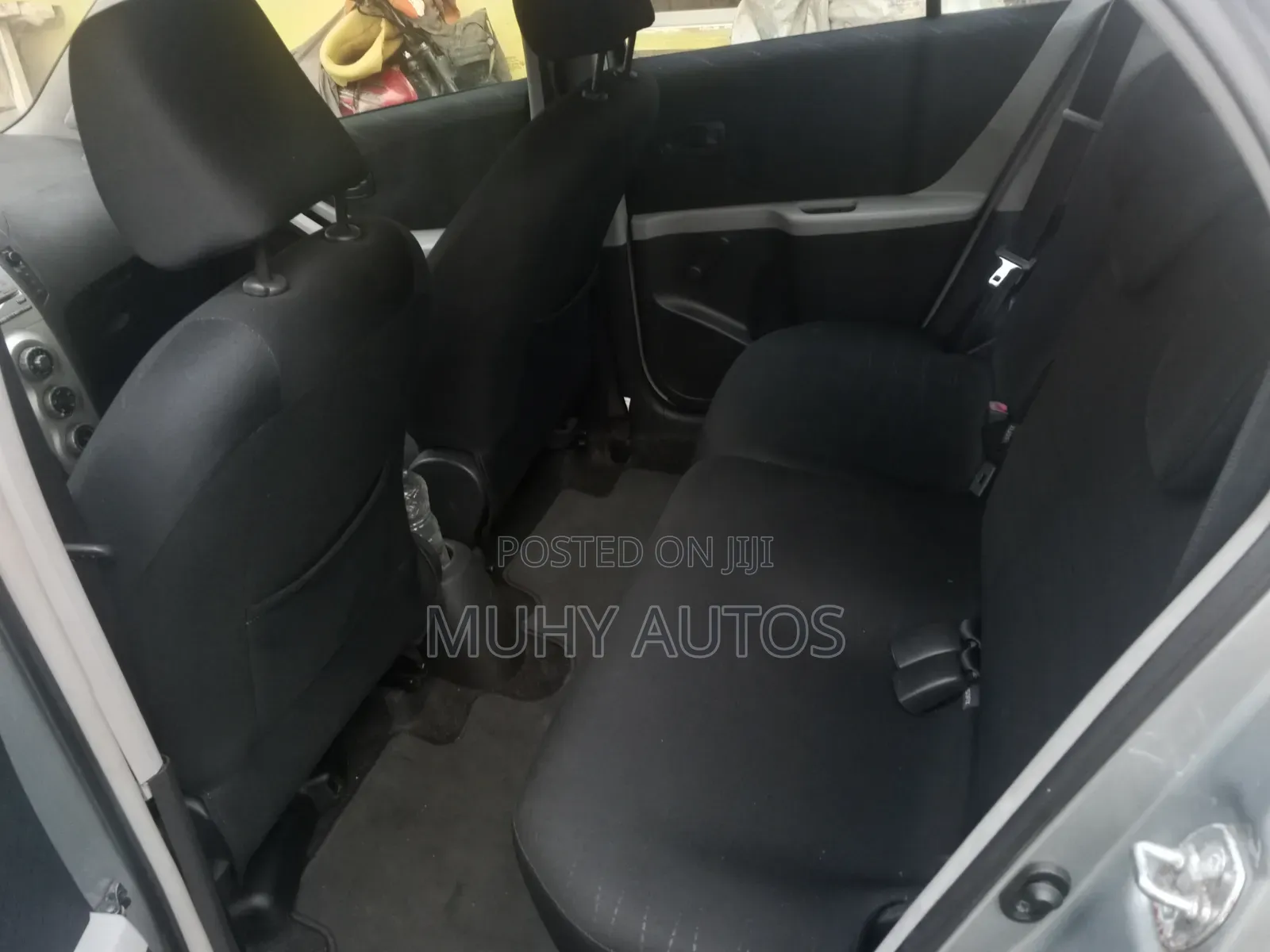 Toyota Yaris 2001 Gray