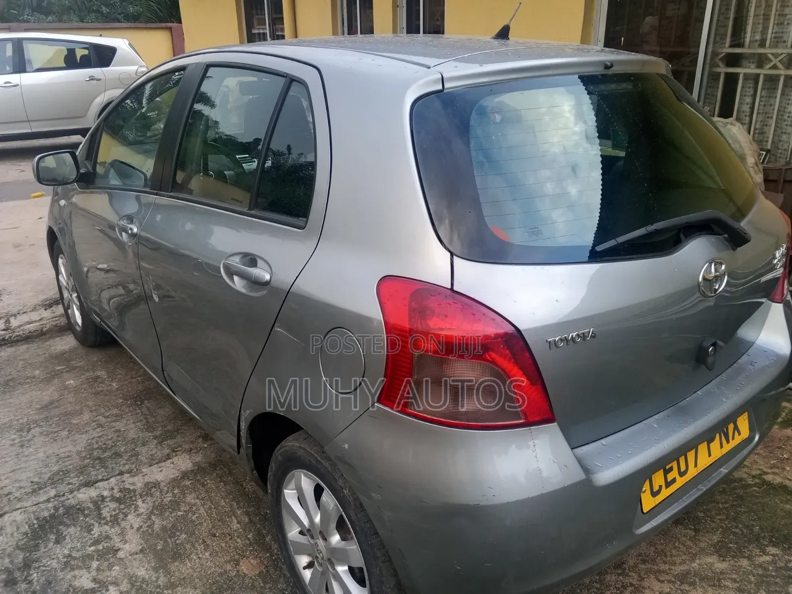 Toyota Yaris 2001 Gray