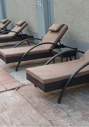 Pool Lunger